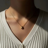 Colgante de Gota de Oro Marcelline