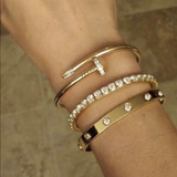 ELEGANCIA ETERNA APILADA