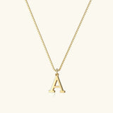 Collar de Inicial de Letra Therese en Oro