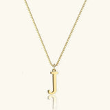 Collar de Inicial de Letra Therese en Oro