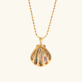 Colgante Nixie de Concha Dorada