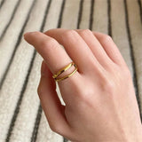 Anillo de Oro en Capas Olivia