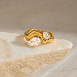 Anillo de Oro en Forma de Gota de Diamante Soletta