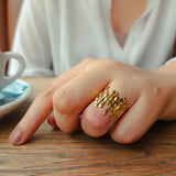 Anillo Abstracto Dorado Zoella