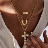 Collar de Cruz de Diamante Evangelina