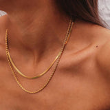 Collar de Cadena de Oro en Capas Hailey