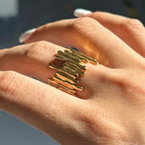 Anillo Abstracto Dorado Zoella