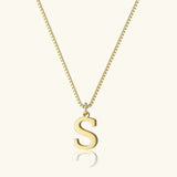 Collar de Inicial de Letra Therese en Oro